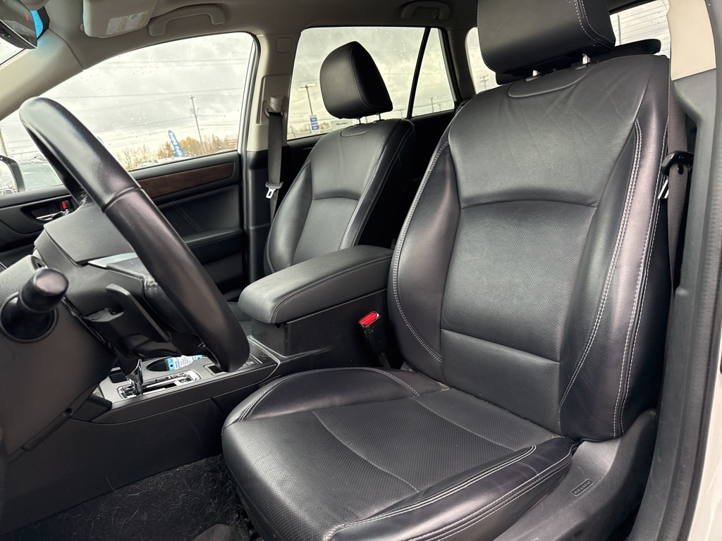 2018 Subaru Outback 2.5i Limited photo 3