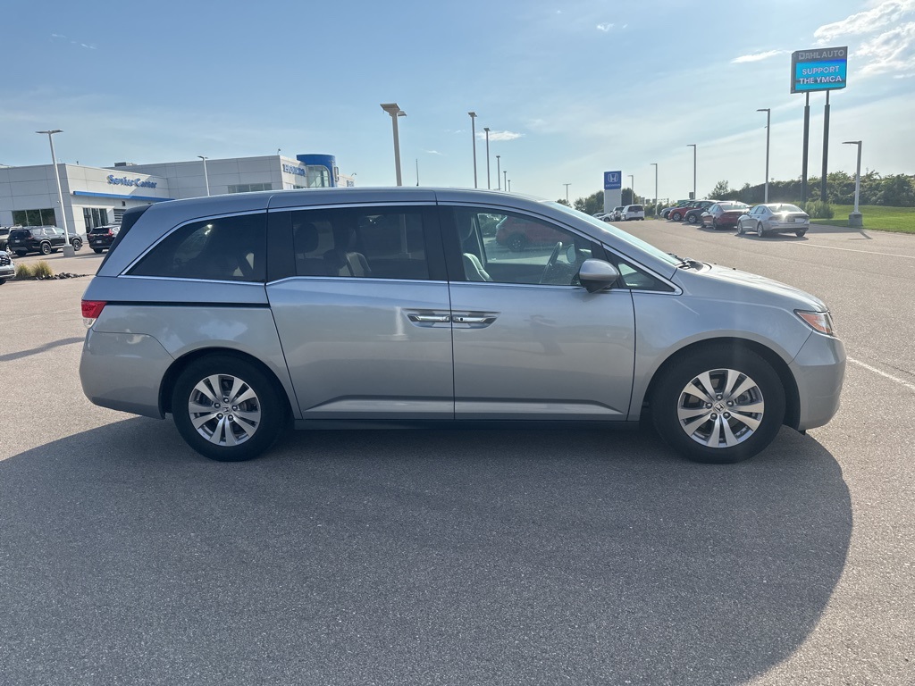 2016 Honda Odyssey EX photo 6