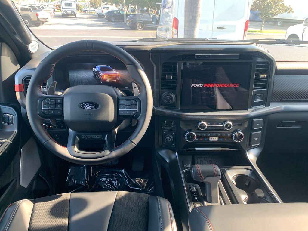 2025 Ford F-150 Raptor photo 4