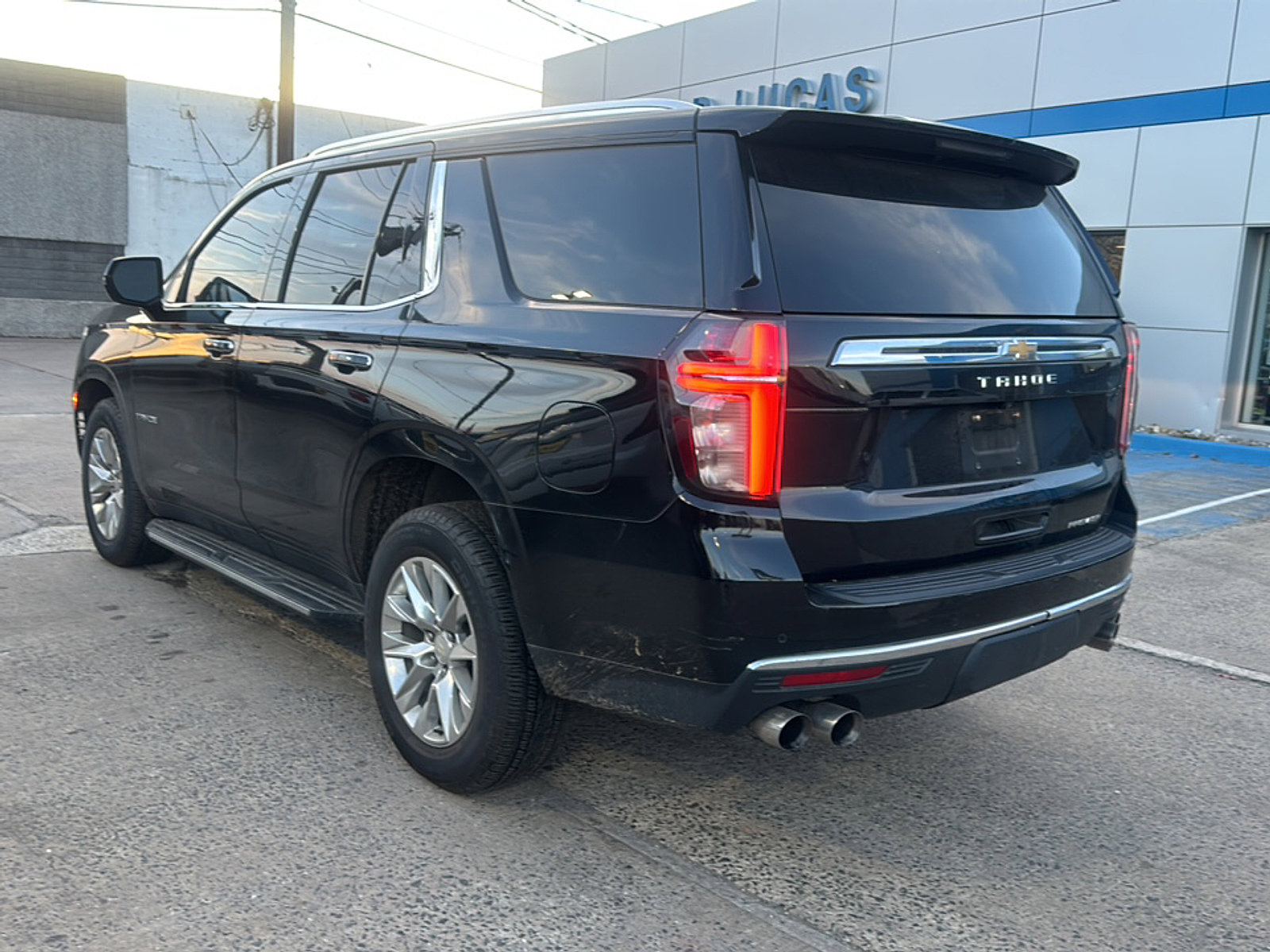 2021 Chevrolet Tahoe Premier photo 4