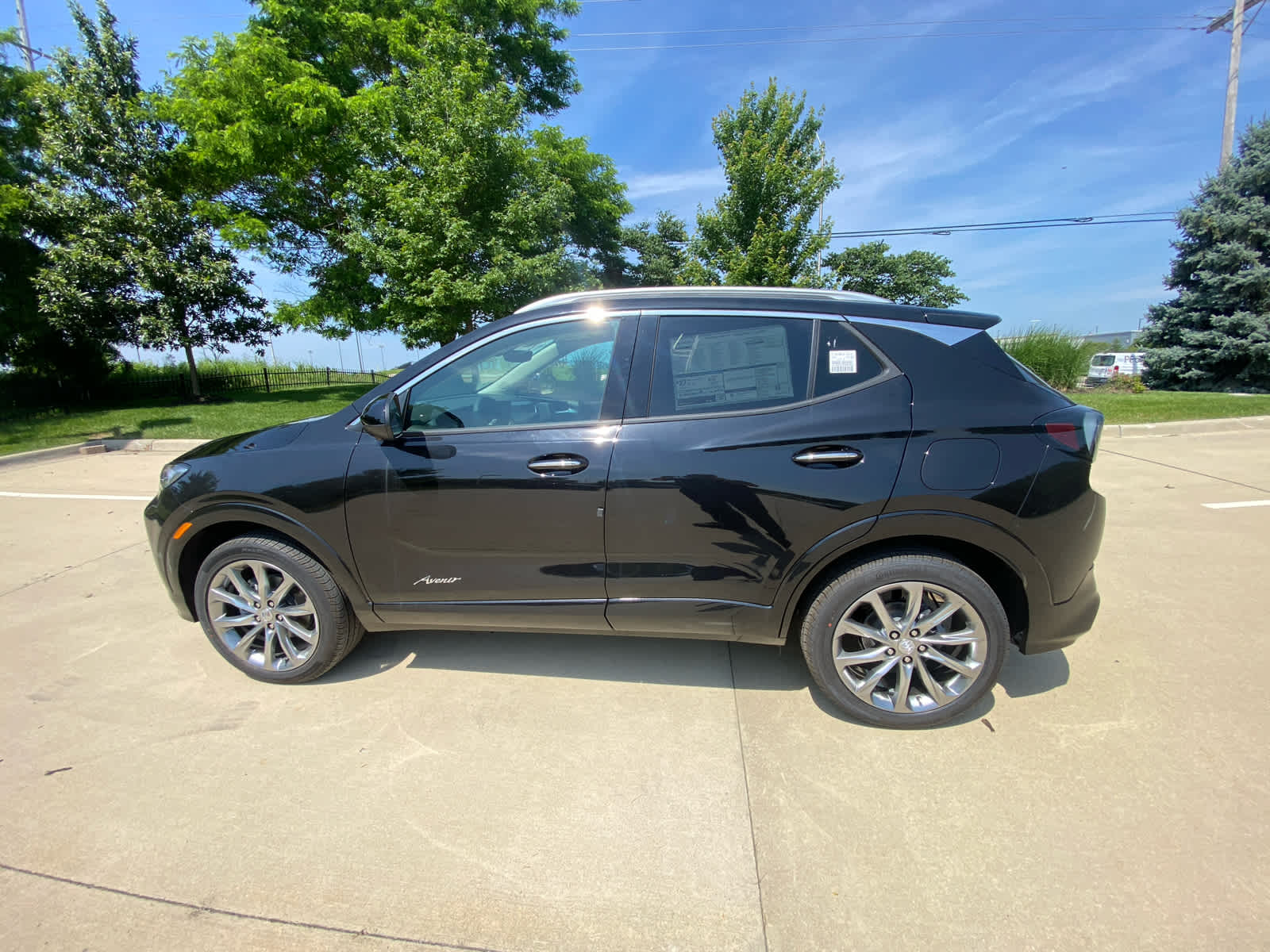 2026 Buick Encore GX Avenir photo 9