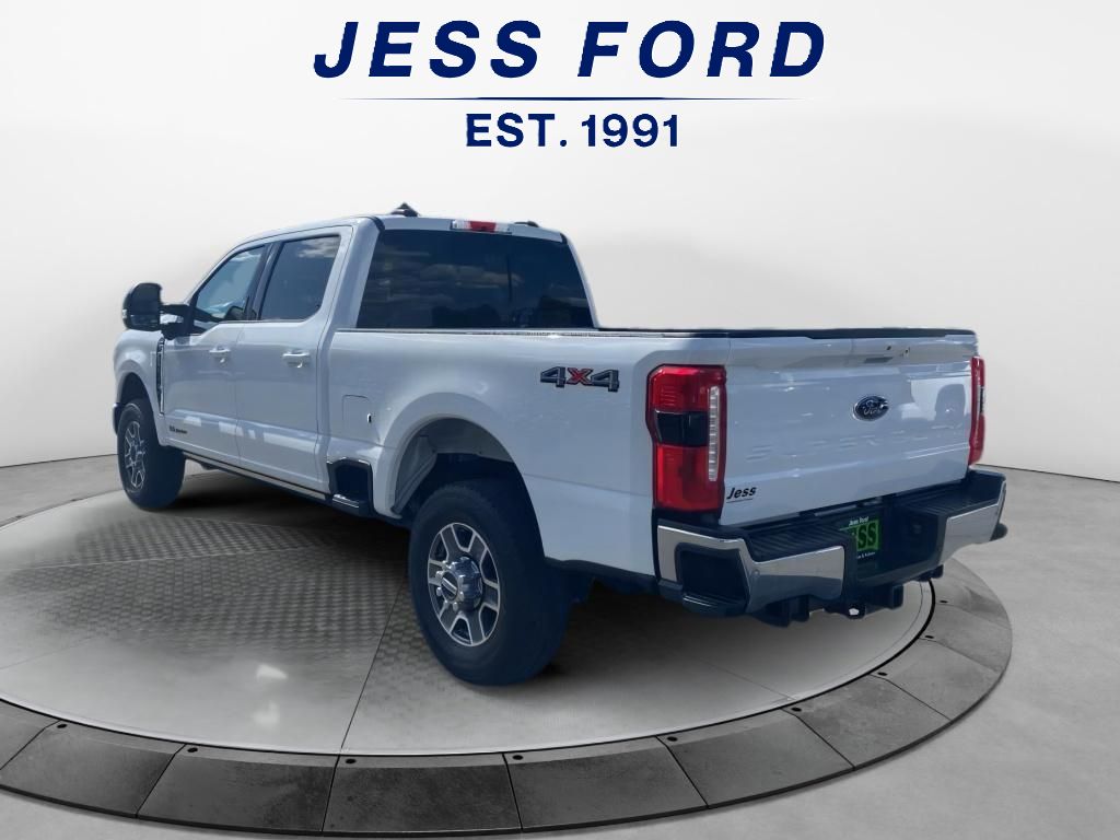 2024 Ford F-350 Lariat photo 3