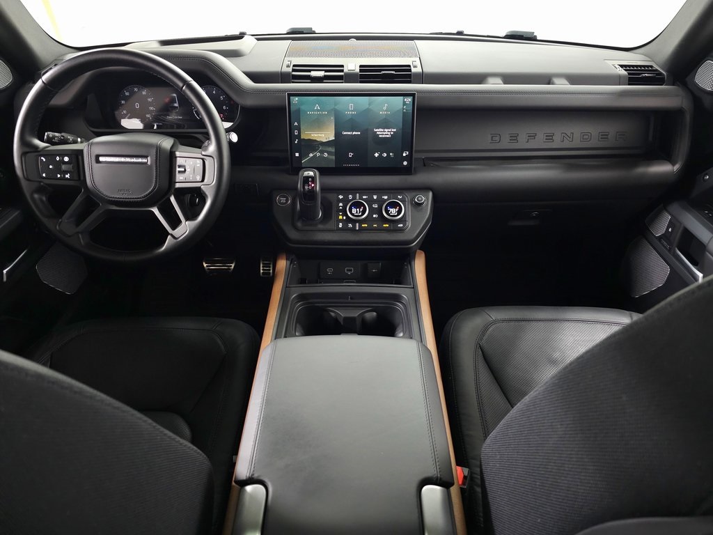 2024 LAND ROVER DEFENDER - Image 13