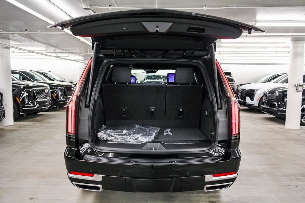 2026 Cadillac Escalade Luxury photo 23