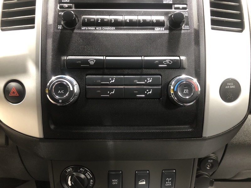 2011 Nissan Frontier PRO-4X photo 22
