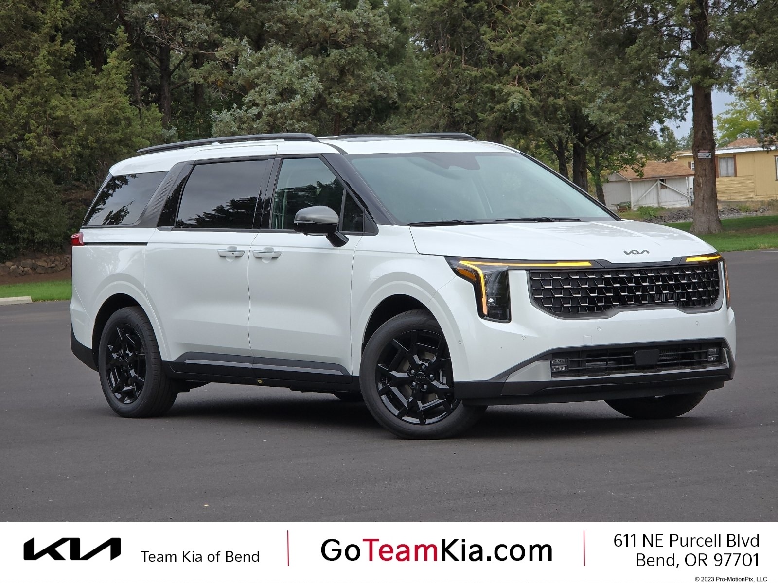 2026 Kia Carnival SX's photo