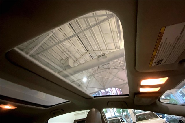 2017 Toyota Prius V Two photo 19