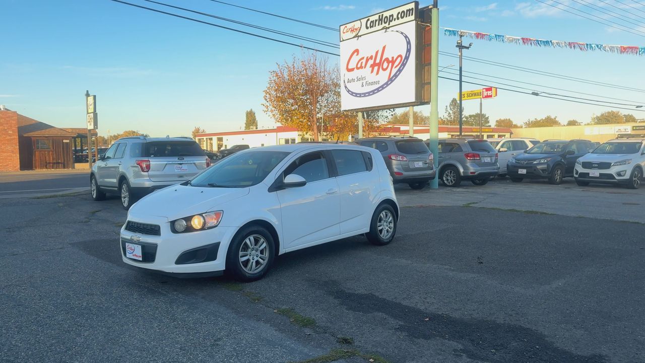 2014 Chevrolet Sonic LT photo 4