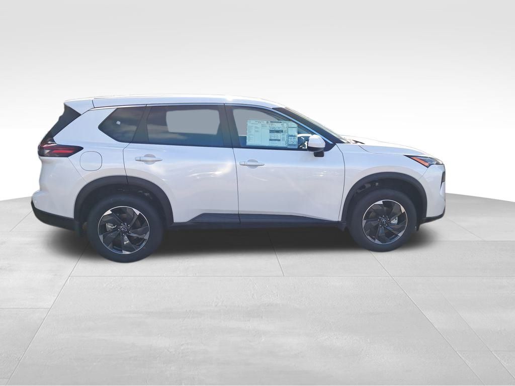 2026 Nissan Rogue SV photo 4