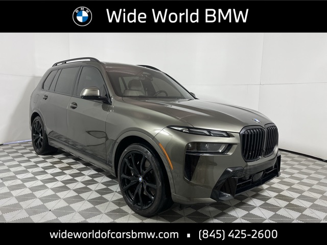 2024 BMW X7 40i's photo