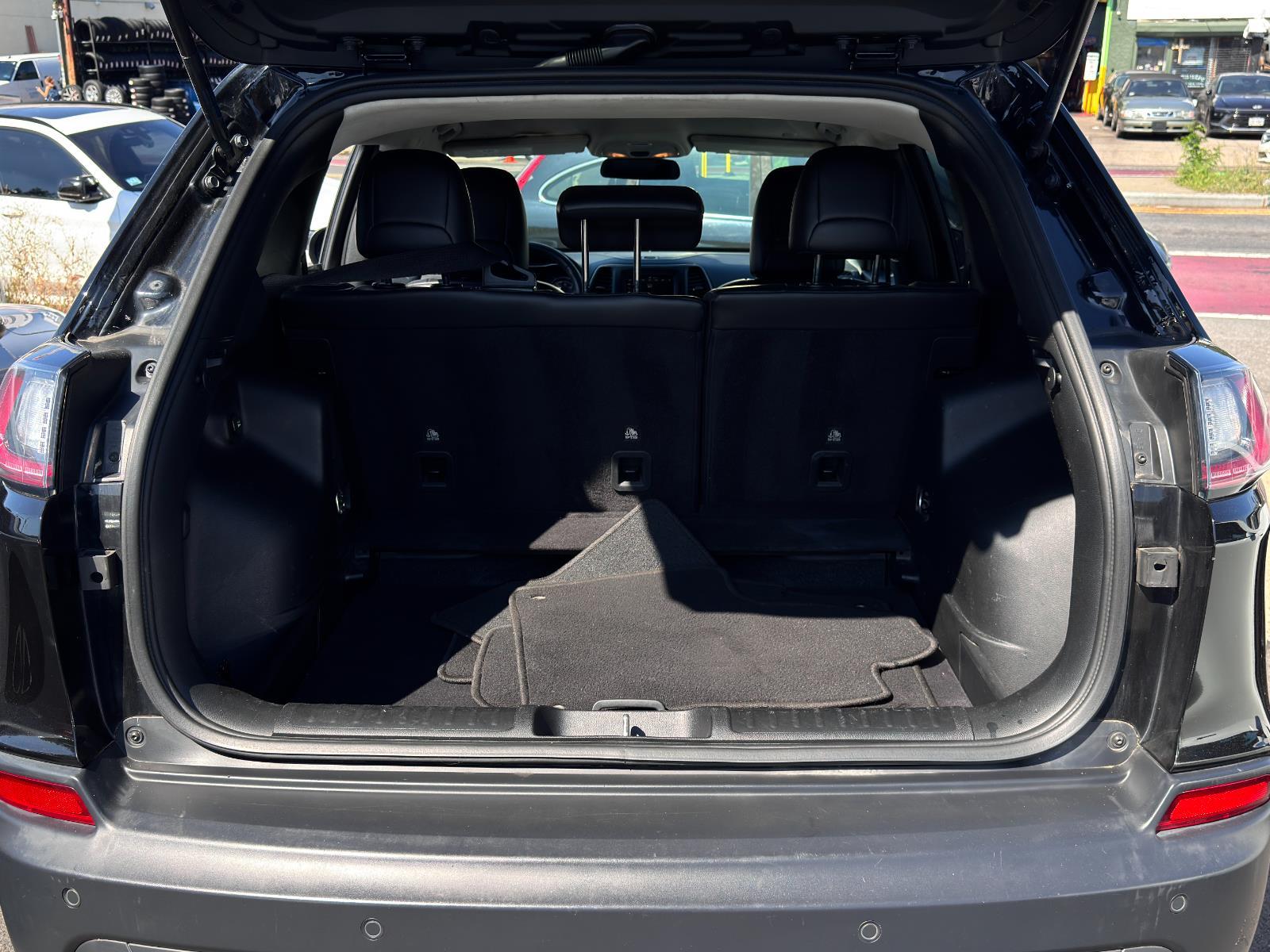 2020 Jeep Cherokee Latitude photo 8