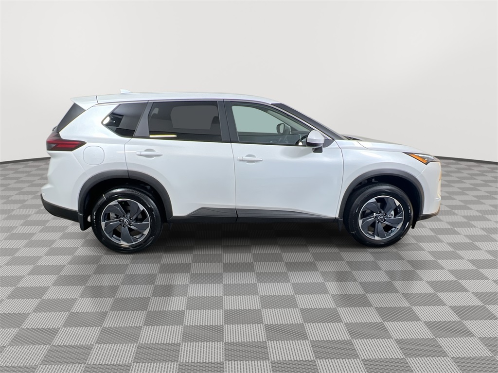 2026 Nissan Rogue SV photo 4