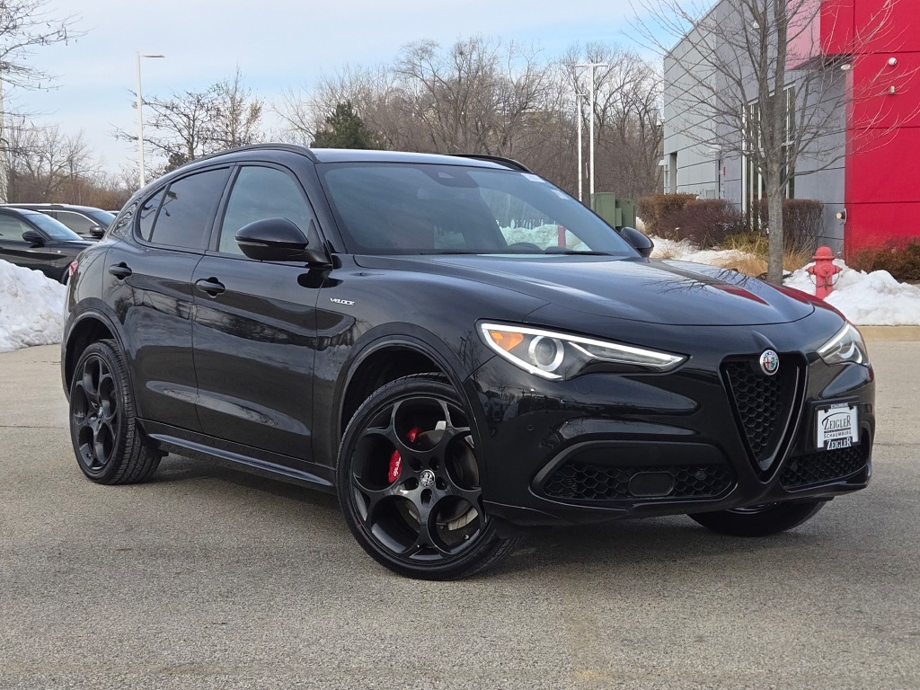 2022 Alfa Romeo Stelvio Ti Veloce's photo