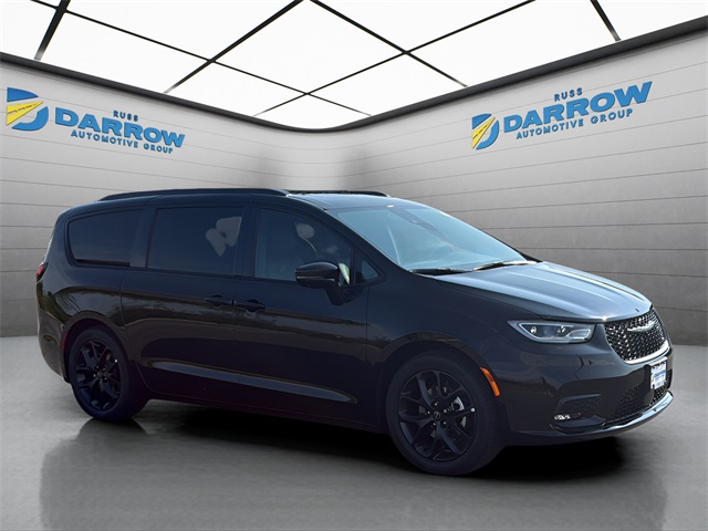 2026 Chrysler Pacifica Limited photo 7