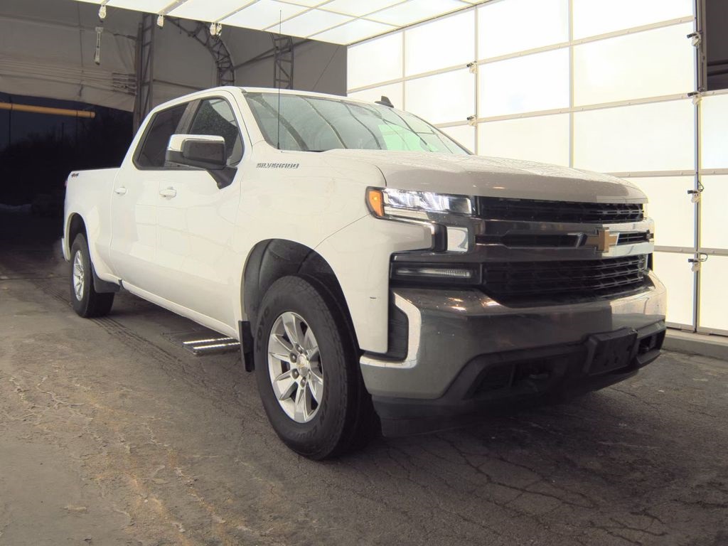 2019 Chevrolet Silverado LT's photo