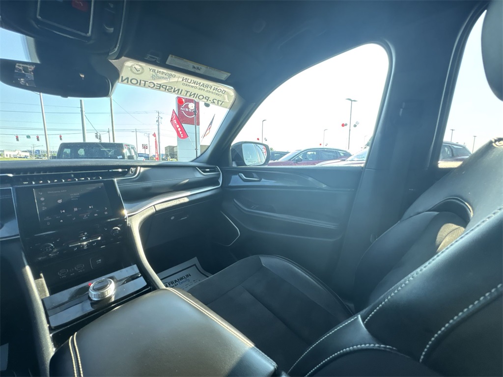 2022 Jeep Grand Cherokee Altitude photo 10