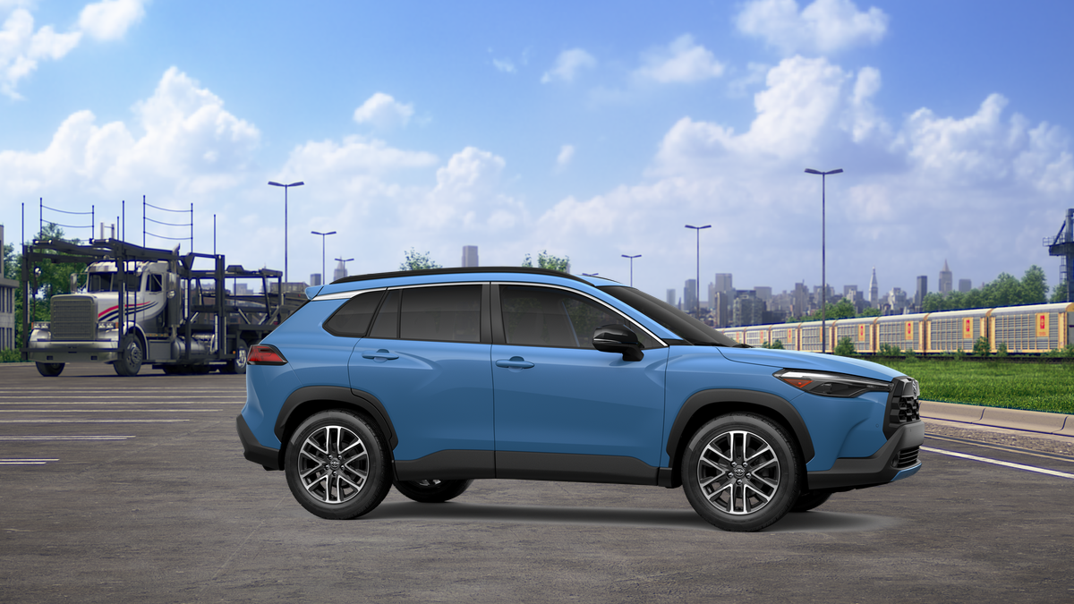 2026 Toyota Corolla Cross XLE photo 11