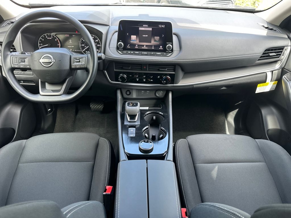 2026 Nissan Rogue S photo 15