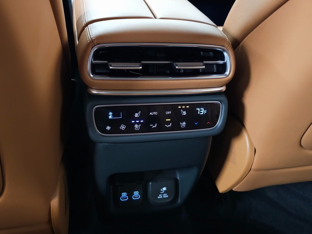 2025 Genesis GV80 3.5T Prestige AWD photo 38