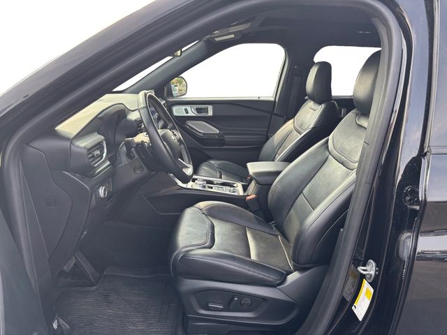 2022 Ford Explorer ST photo 8