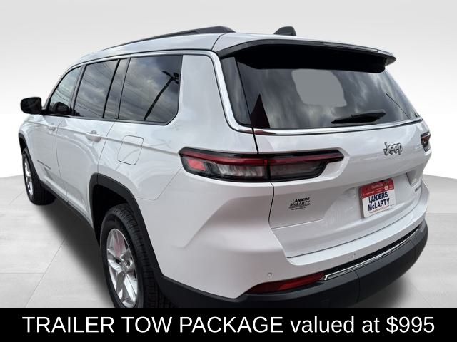 2025 Jeep Grand Cherokee Laredo photo 4