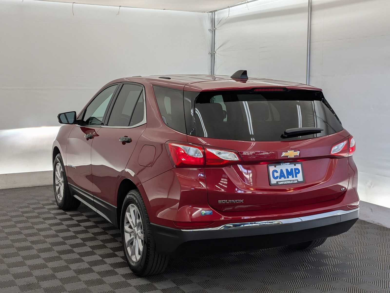 2018 Chevrolet Equinox LT photo 3