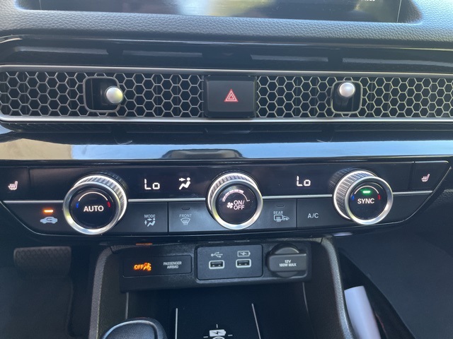 2022 Honda Civic Touring photo 14
