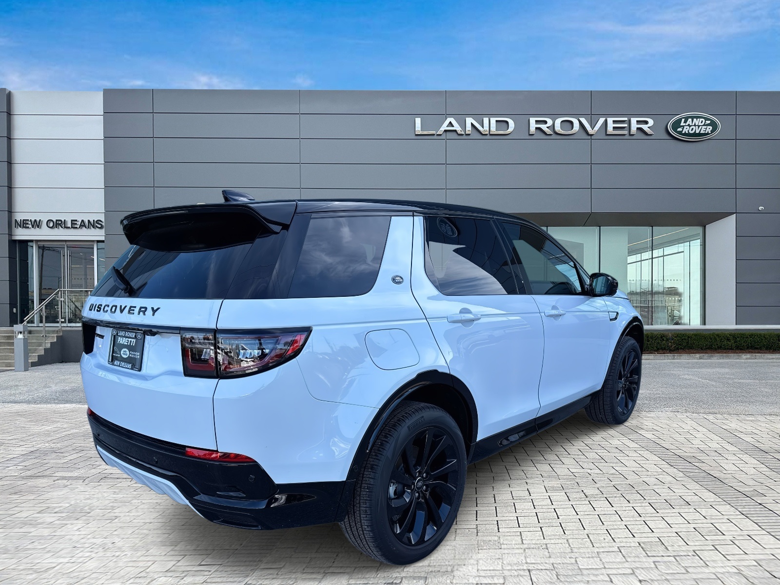 2025 Land Rover Discovery Sport SE photo 5