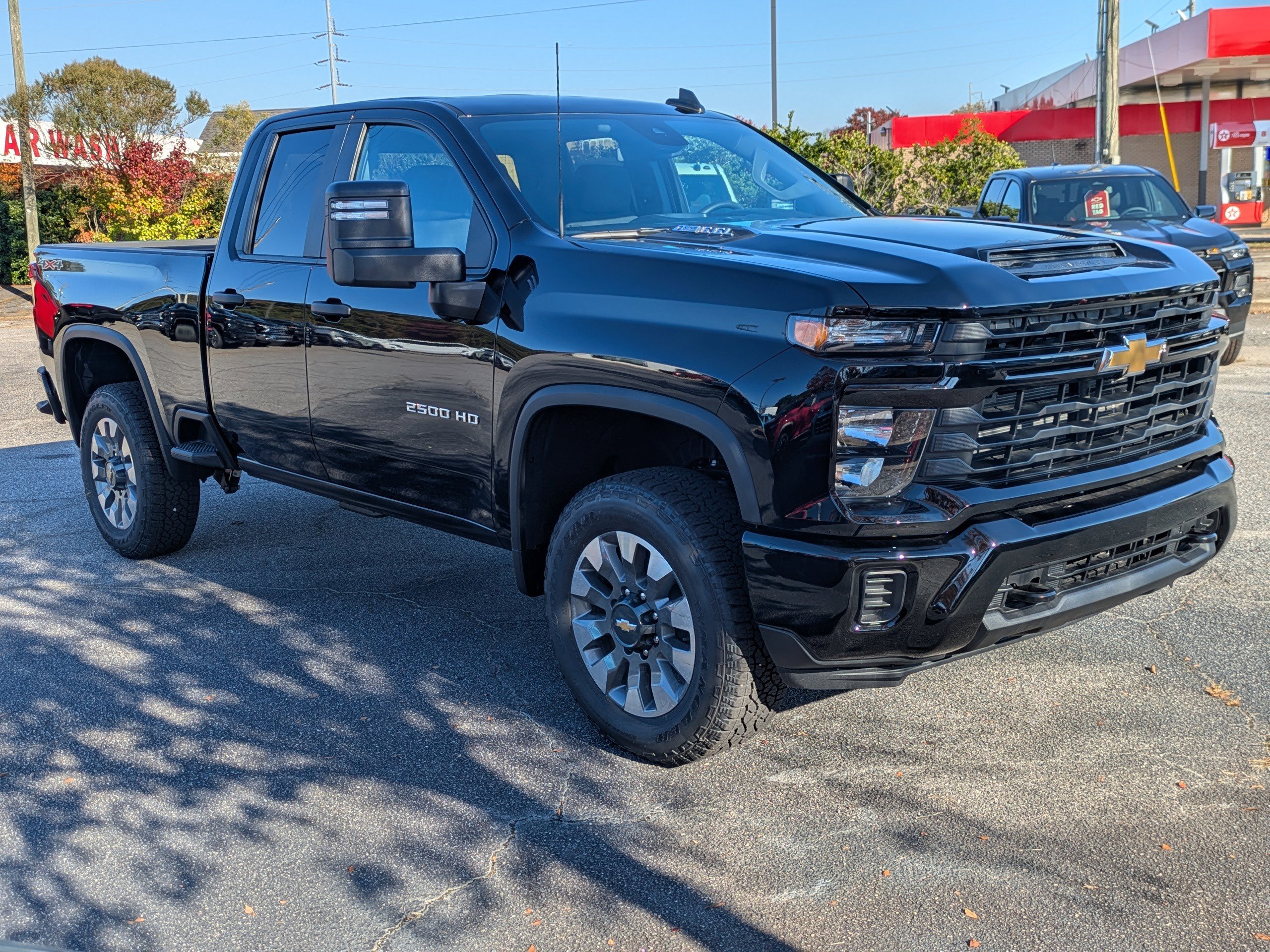 2026 Chevrolet Silverado 2500HD Custom photo 2