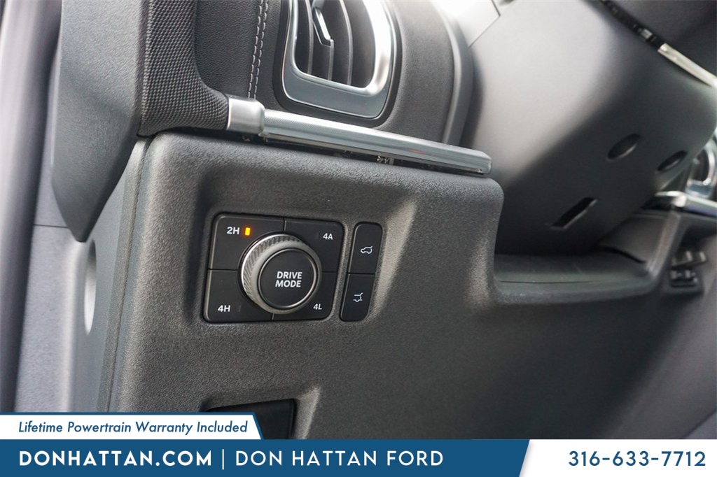 2025 Ford Expedition MAX Platinum photo 16