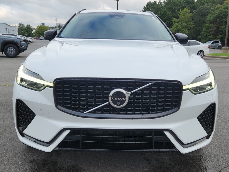2023 Volvo XC60 B5 Plus photo 7