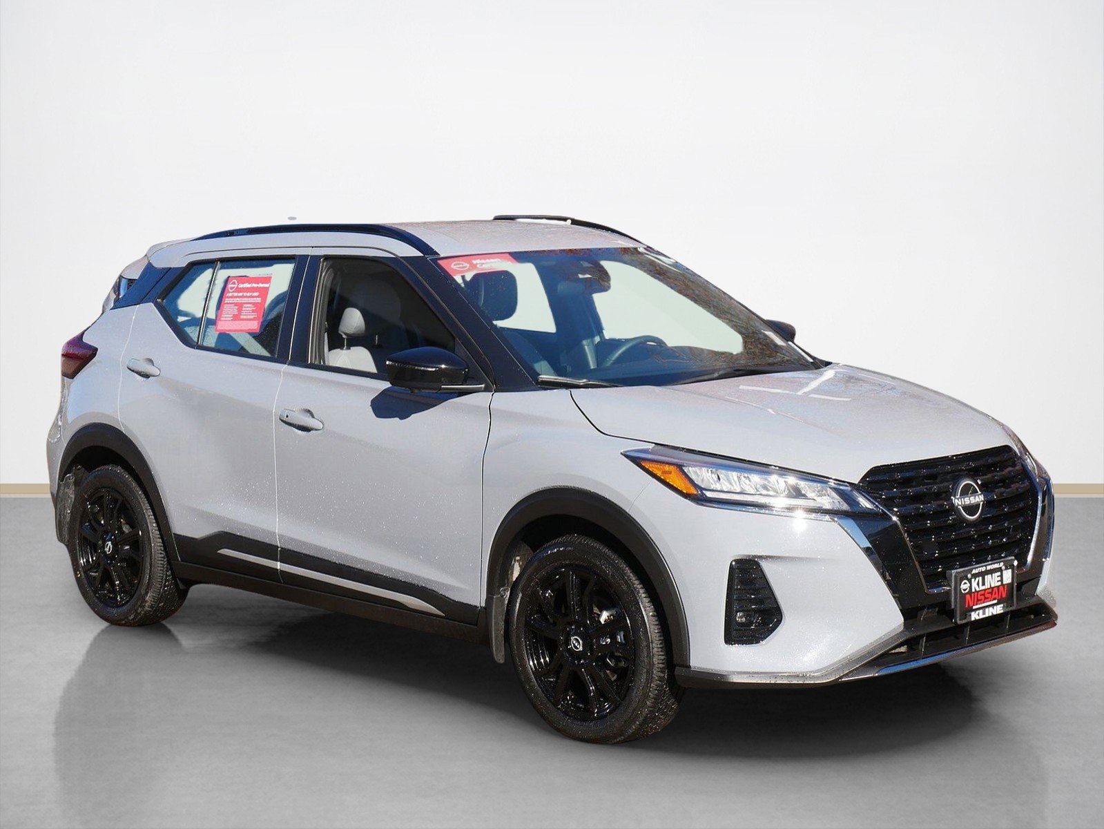 2024 Nissan Kicks SR's photo