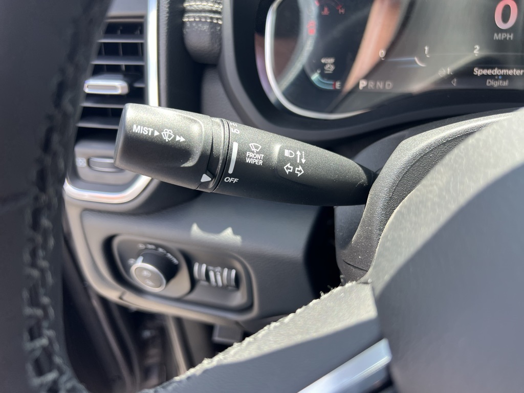 2025 Ram 3500 Laramie photo 35