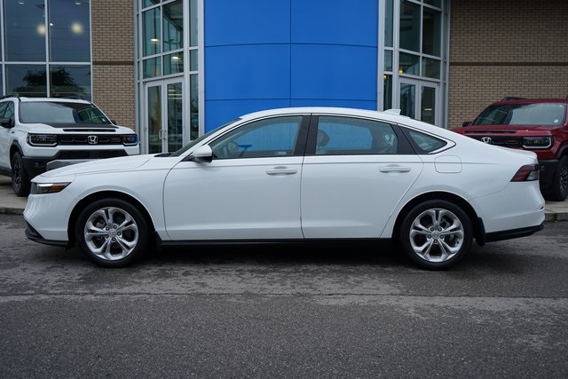 2023 Honda Accord LX photo 2