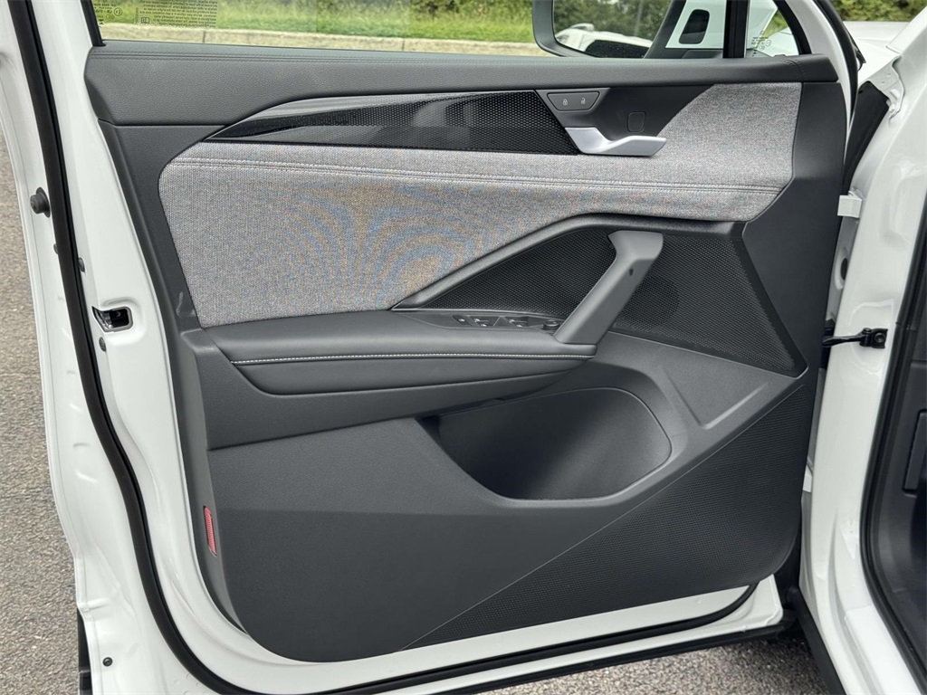 2025 Volkswagen Tiguan S photo 26