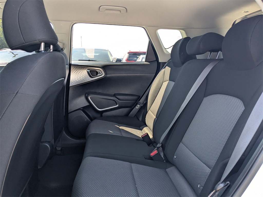2022 Kia Soul LX S X-Line photo 9