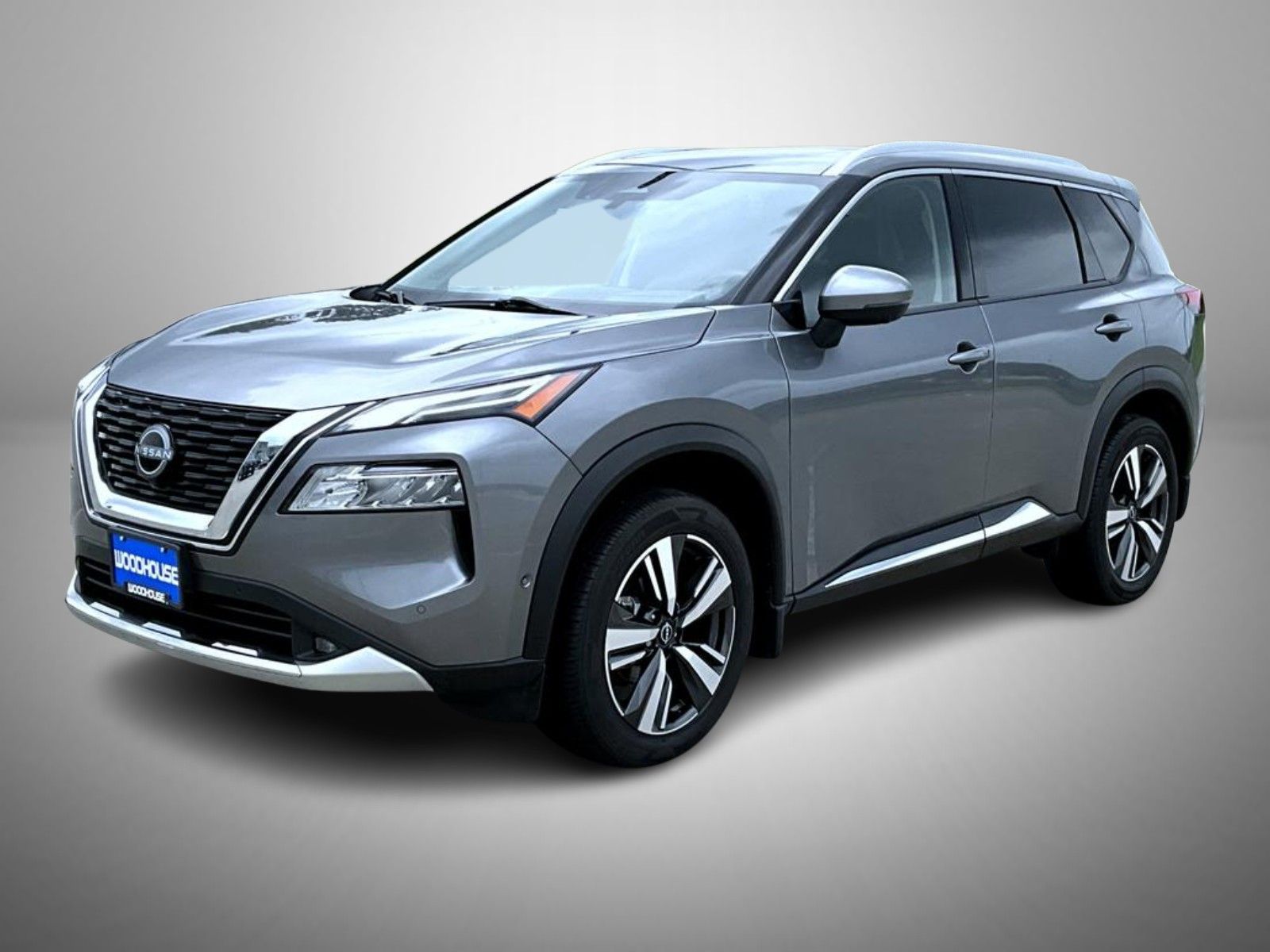 2022 Nissan Rogue Platinum's photo