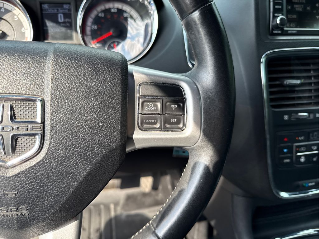 2015 Dodge Grand Caravan R/T photo 26