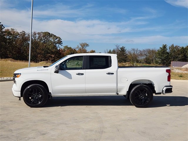 2026 Chevrolet Silverado 1500 Custom photo 3