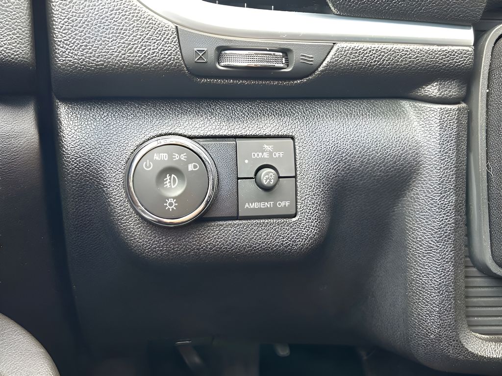 2016 Chevrolet Traverse 1LT photo 17