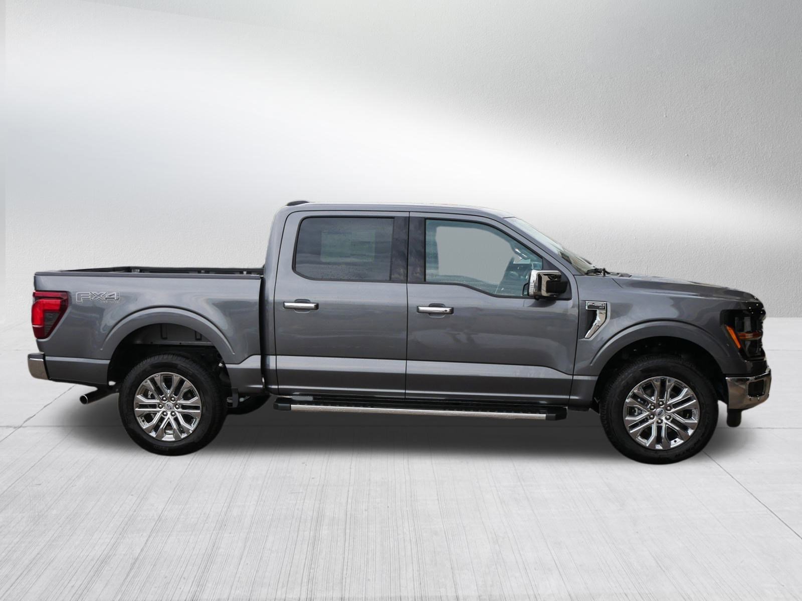 2024 Ford F-150 XLT photo 8