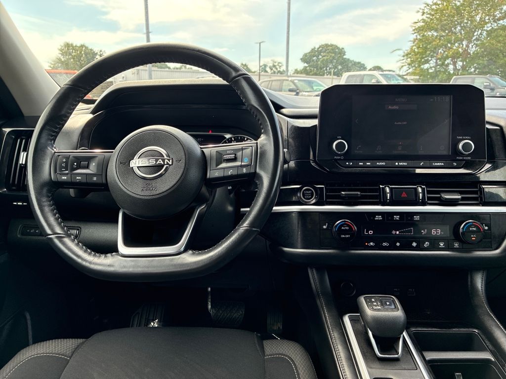 2022 Nissan Pathfinder SV photo 10