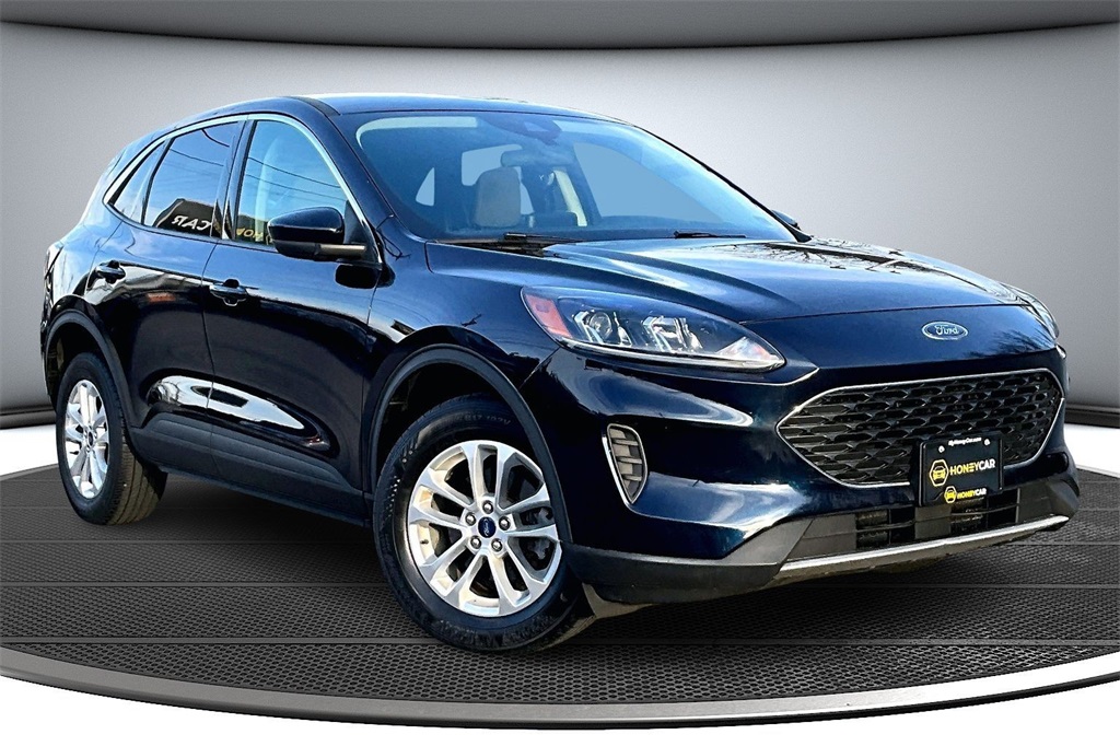 2021 Ford Escape SE's photo