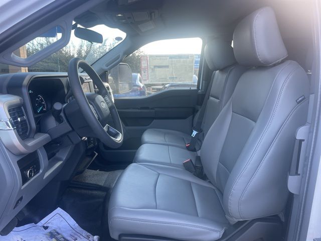 2024 Ford F-450 photo 19