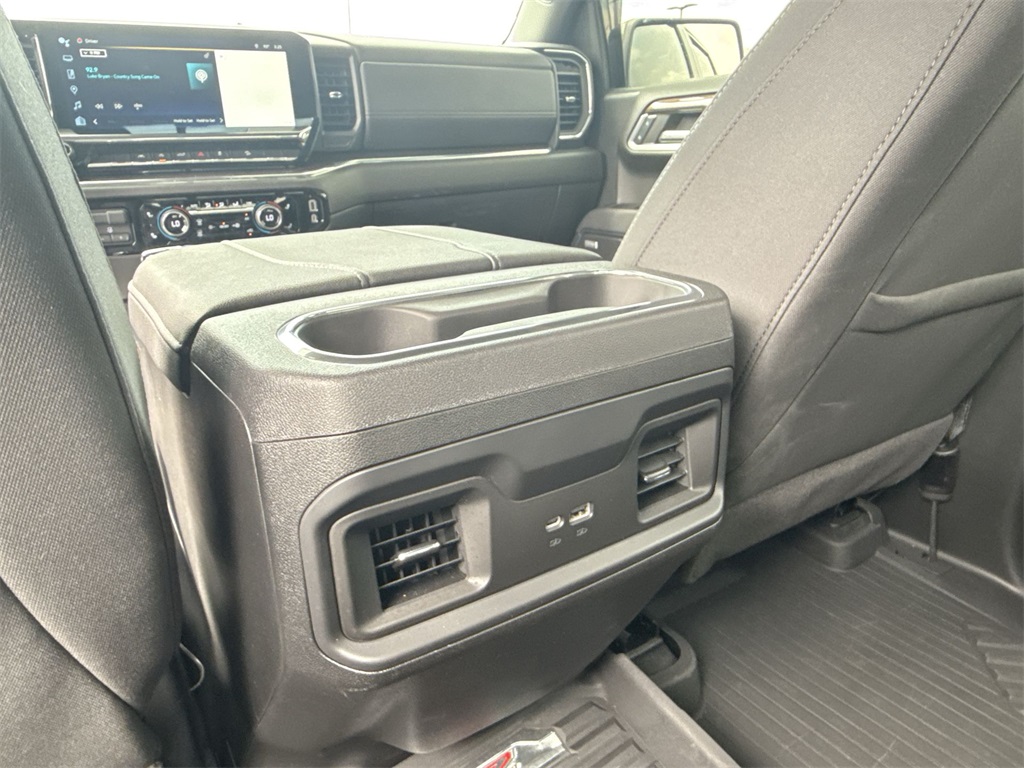 2024 Chevrolet Silverado 1500 RST photo 19