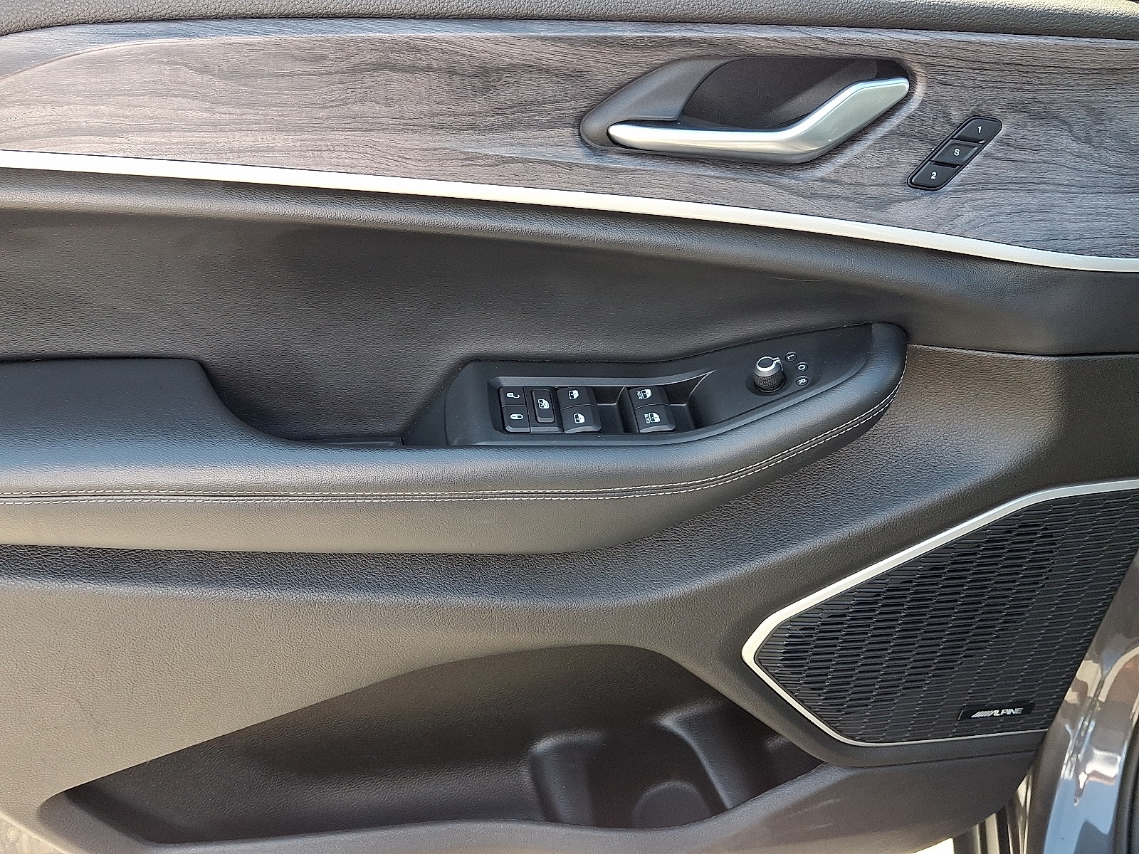 2022 Jeep Grand Cherokee Limited photo 14