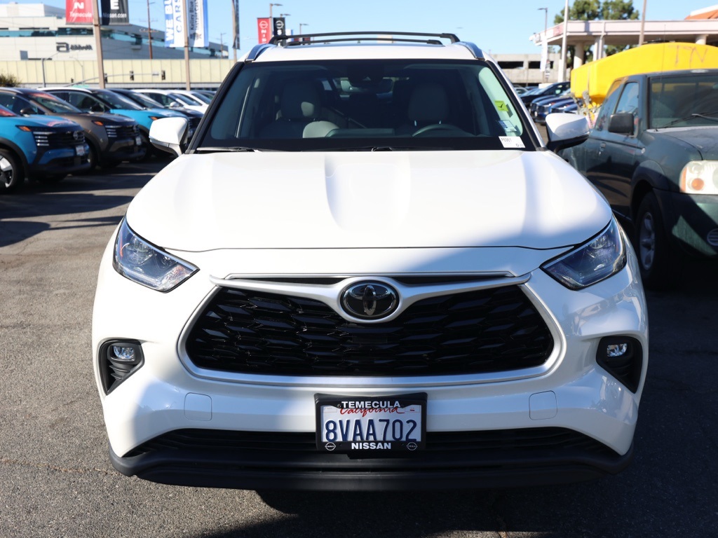 2021 Toyota Highlander XLE photo 4