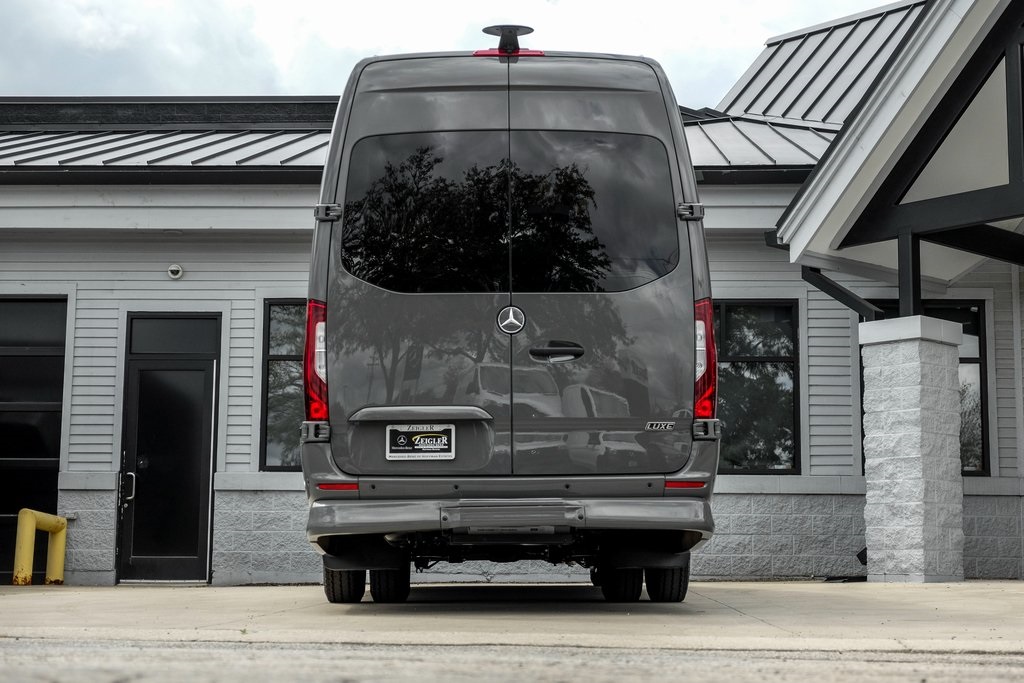 2024 Mercedes Benz Sprinter 3500 photo 6