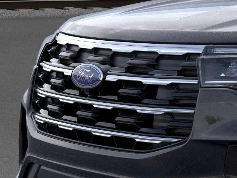 2025 Ford Explorer photo 14