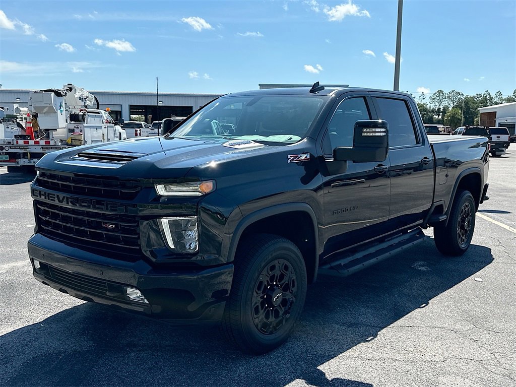 2022 Chevrolet Silverado 3500HD LTZ photo 3